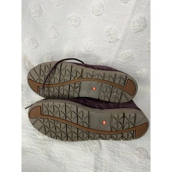 Clarks Unstructured Chukka Ankle Boots Un Astin Purple Suede Leather Women’s 8