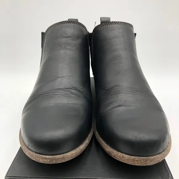 Clarks Wilrose Jade Boots Women's Sz 8 W Low Heel Chelsea Shootie Black Leather
