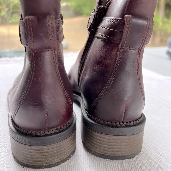 Clarks Women Leather Ankle Boots Size 8.5