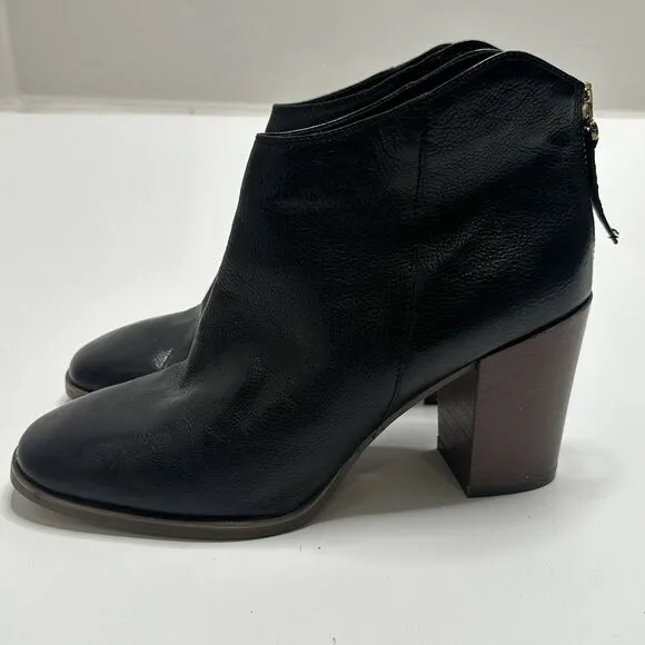 Clarks Women’s Lora Lona Black Leather Ankle Zip Up Boots 9