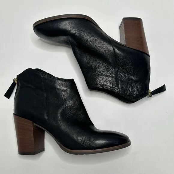 Clarks Women’s Lora Lona Black Leather Ankle Zip Up Boots 9