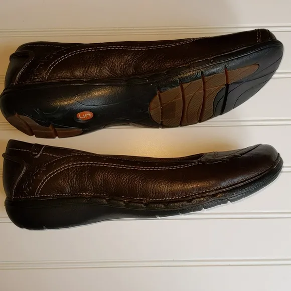 Clarks Women's Size 9M Tige De Cuir UnStructured Slip On Shoes