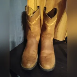 Classic Justin Men's Leather Cowboy Work Boots