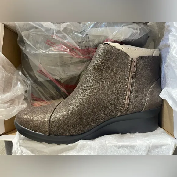 CLOUDSTEPPERS by Clark’s Brown Ankle Boots Bronze Size 9.5 W
