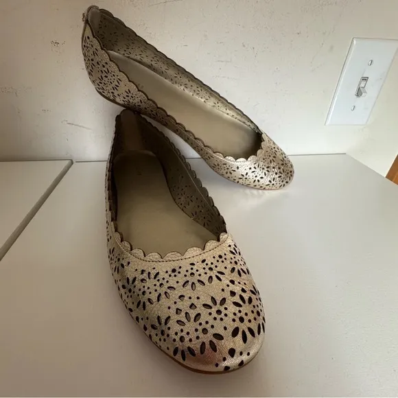 Coach Carsin Gold Metallic Leather Cut Out Flat Ballet Loafer Shoes Size 10