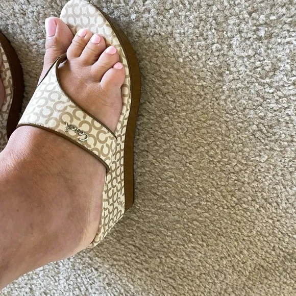 Coach sandals color cream and brown