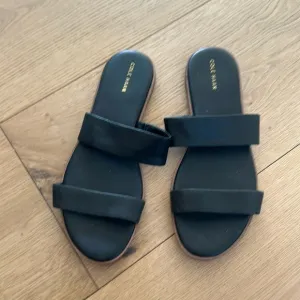 Cole Haan black sandals 9.5 Women’s