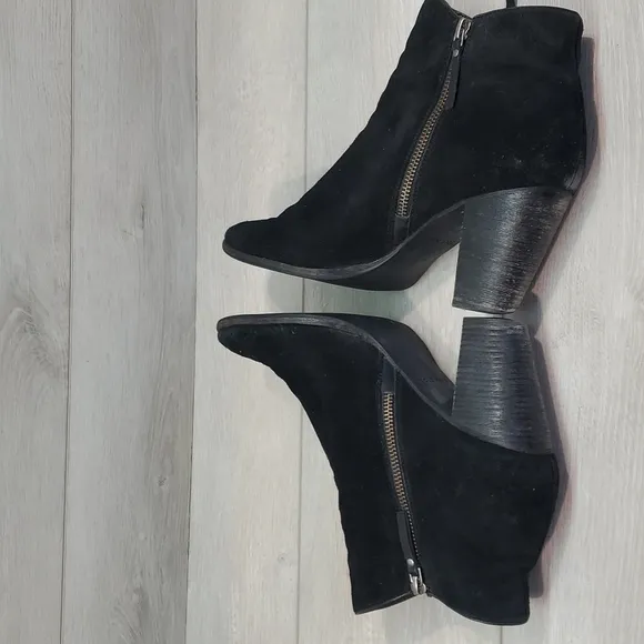 Cole Haan Womens Ankle Suede Sides Zip Nunuck Heels boots sz 9.5B