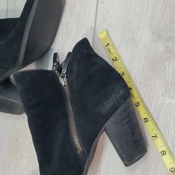 Cole Haan Womens Ankle Suede Sides Zip Nunuck Heels boots sz 9.5B