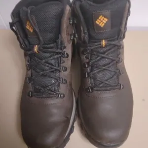 Columbia Men's Brown Hiking Boots
