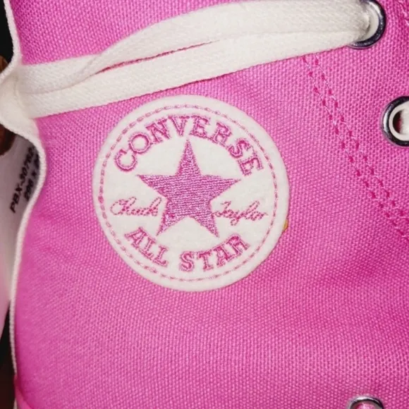 Converse Chuck Taylor All Star Lift Platform Varsity Shoes Size 7 for Wo…