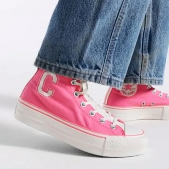 Converse Chuck Taylor All Star Lift Platform Varsity Shoes Size 7 for Wo…