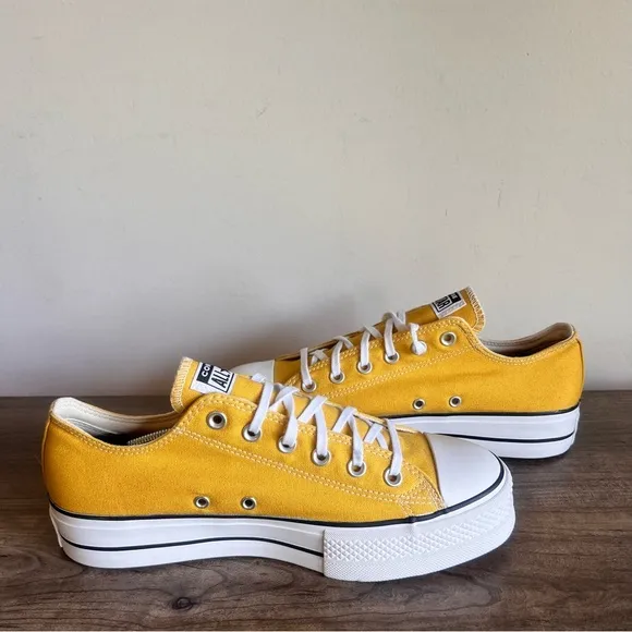 CONVERSE Chuck Taylor All Star Lift Platform Women’s Low Top Shoes Size 10