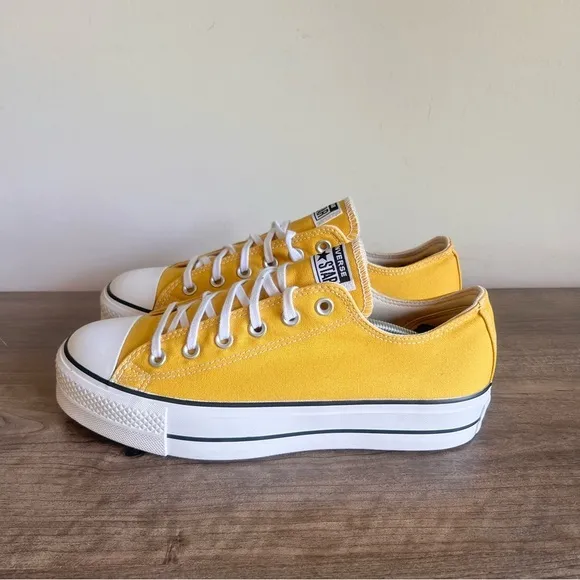 CONVERSE Chuck Taylor All Star Lift Platform Women’s Low Top Shoes Size 10