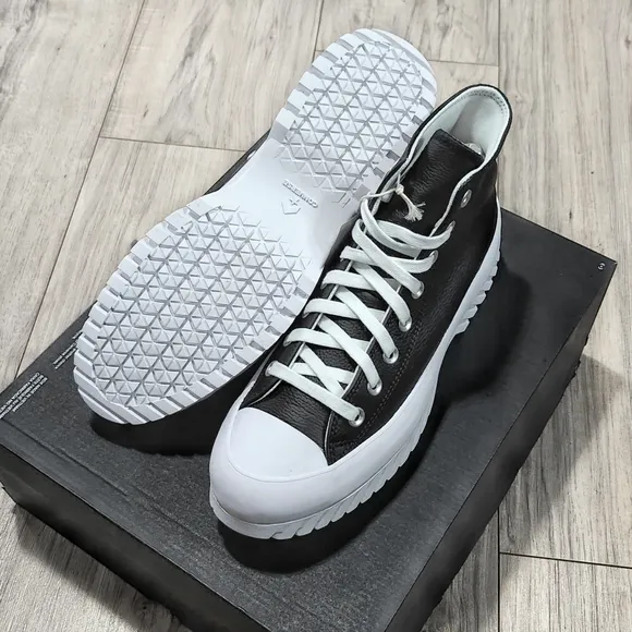 Converse CTAS Lugged 2.0 HI Leather Womens Size 10.5 Black Shoes
