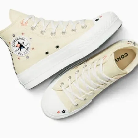 Converse Lift Platform Petite Petals High top shoes light dune women’s 7.5
