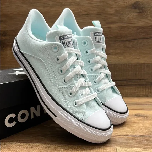 Converse Women's Light Blue Sneakers
