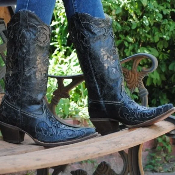 Corral C2108 Black Distressed Embroidered Lizard Inlay Snip Toe Cowboy Boots