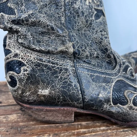 Corral C2108 Black Distressed Embroidered Lizard Inlay Snip Toe Cowboy Boots