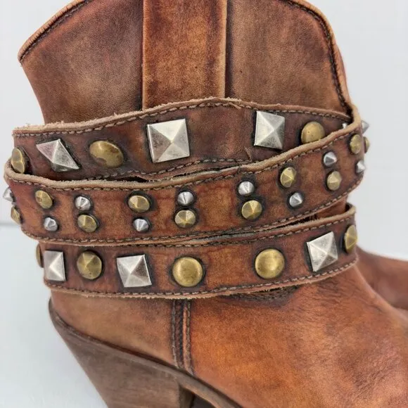 Corral Cowgirl Boots Size 7.5 Brown Distressed Leather Studded Straps Block Heel