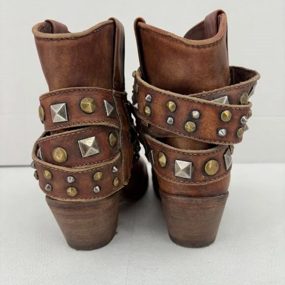 Corral Cowgirl Boots Size 7.5 Brown Distressed Leather Studded Straps Block Heel