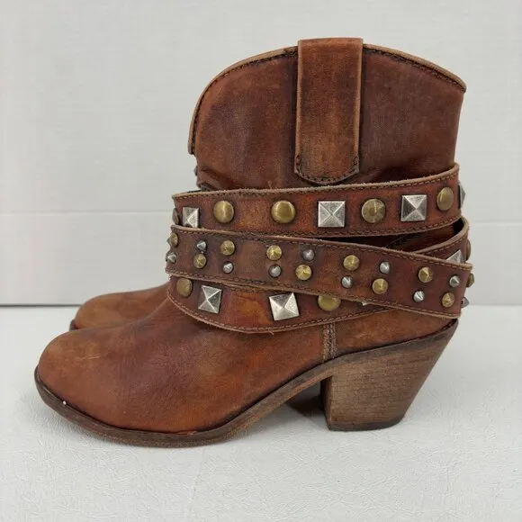 Corral Cowgirl Boots Size 7.5 Brown Distressed Leather Studded Straps Block Heel
