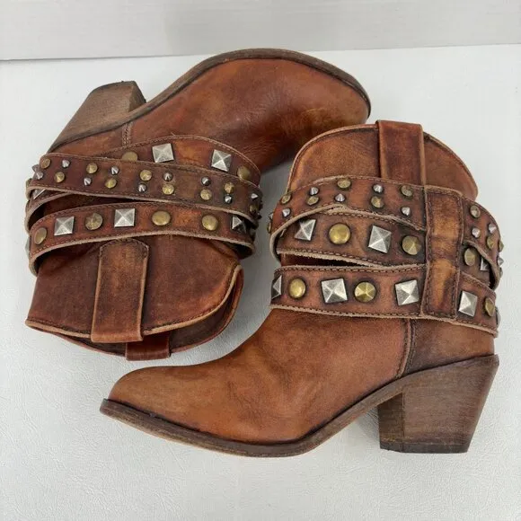 Corral Cowgirl Boots Size 7.5 Brown Distressed Leather Studded Straps Block Heel
