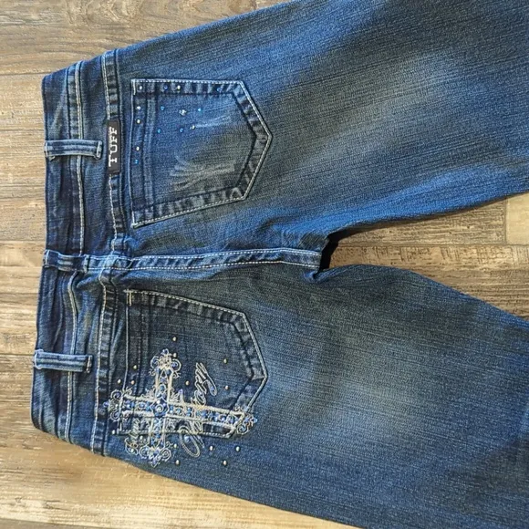 COWGIRL TUFF &quot;Blue Victory&quot; bootcut horseback riding jeans med wash sz 27x33 euc