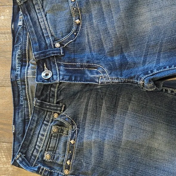 COWGIRL TUFF &quot;Blue Victory&quot; bootcut horseback riding jeans med wash sz 27x33 euc