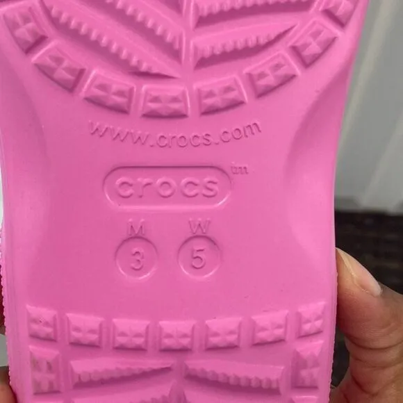 Croc sandals, women’s size 5