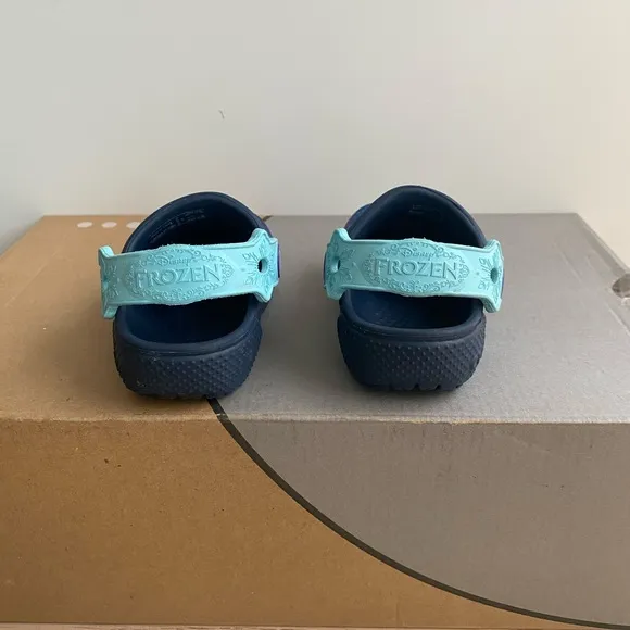 CROCS Disney Frozen ❄️Toddler Sandals - SZ 4 C