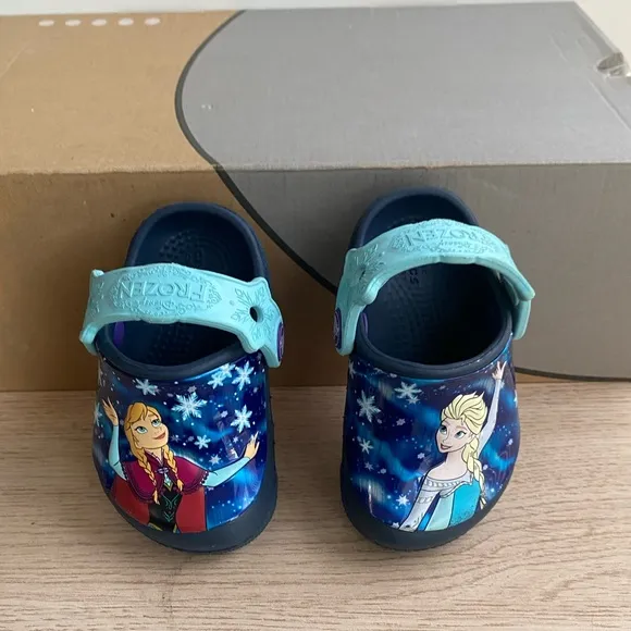 CROCS Disney Frozen ❄️Toddler Sandals - SZ 4 C