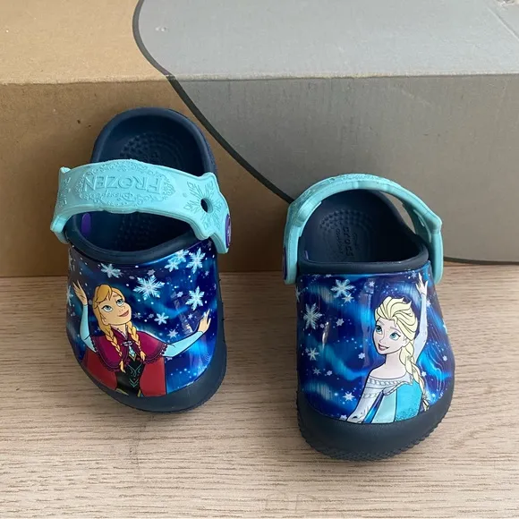 CROCS Disney Frozen ❄️Toddler Sandals - SZ 4 C