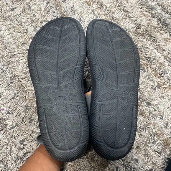 Crocs men’s velcro sandals sz 10 gray