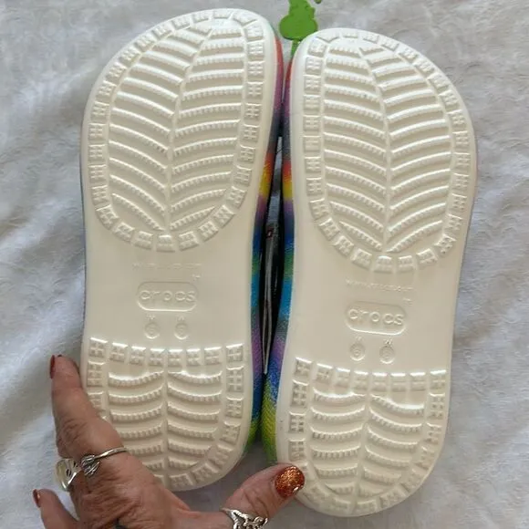Crocs Platform Classic Crush Spray Dye Clog Black Rainbow Slip On Shoes M 6 W 8