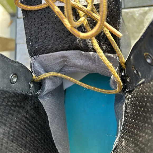 Danger work boots, soft toes and very good condition