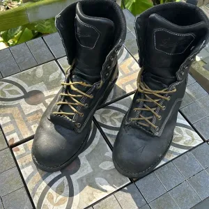 Danger work boots, soft toes and very good condition