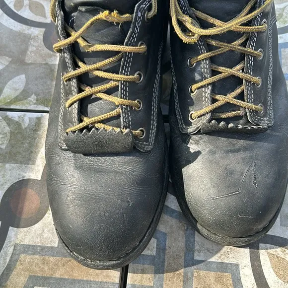 Danger work boots, soft toes and very good condition