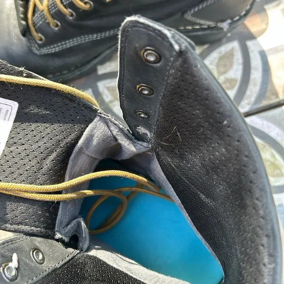 Danger work boots, soft toes and very good condition