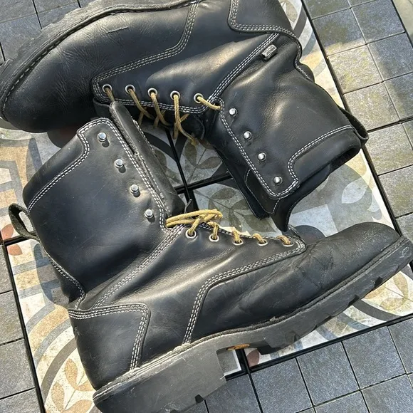 Danger work boots, soft toes and very good condition