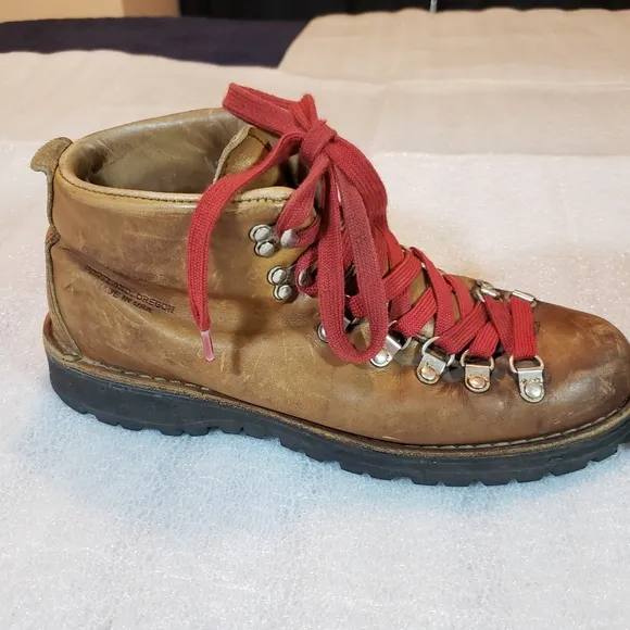 Danner Women's 10 Mountain light cascade boots Hiking Outdoors 31521 USA Flaws