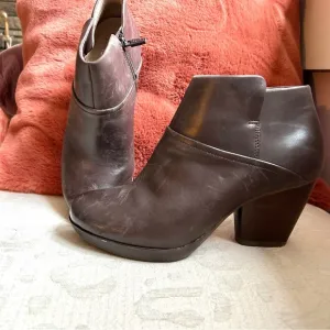 Dansko Brown Leather Ankle Boots 39, 7.5