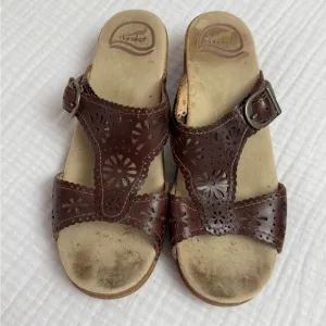 DANSKO BROWN LEATHER SANDALS FLORAL CUT OUT DETAILS SIZE EU 38 SUMMER COASTAL