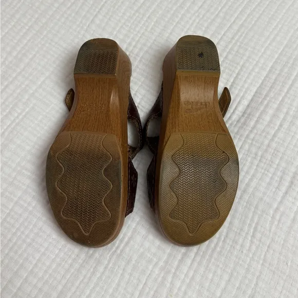 DANSKO BROWN LEATHER SANDALS FLORAL CUT OUT DETAILS SIZE EU 38 SUMMER COASTAL