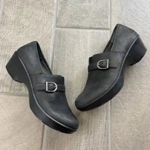 Dansko Jane slip on clog buckle size 40 shoes