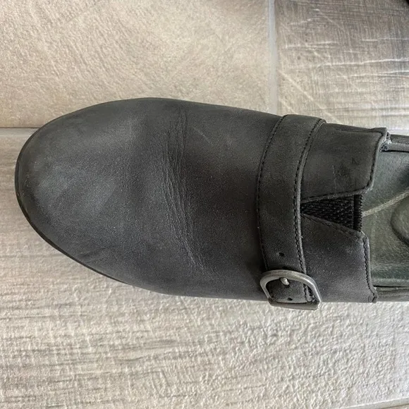 Dansko Jane slip on clog buckle size 40 shoes