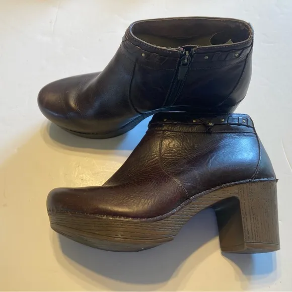 Dansko Leather Dabney Ankle Boots
