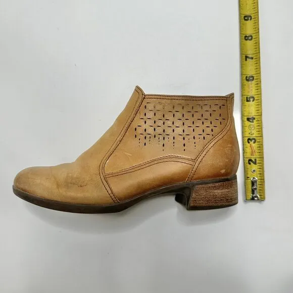 Dansko Women's Tan Liberty Burnished Leather Ankle Bootie EUR Size 37, US 6.5