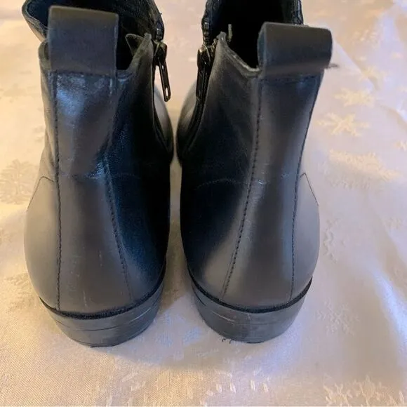 David Tate Black Leather Ankle Boots Zippers on Each Side Sz 10.5 Gorgeous