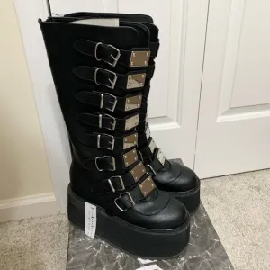 Demonia 318 Damned Destiny Tall Platform Boots - 9 - NEW